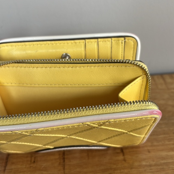 Tory Burch Small Fleming Soft Patent Leather Border Yellow Wallet - Picture 7 of 14